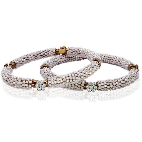 Les conseils pour nettoyer votre bracelet en diamants à la maison